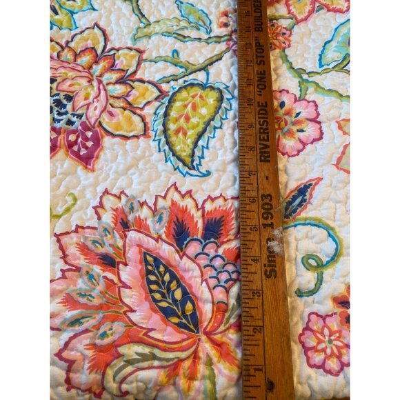 Levtex Home Judith Quilt Bedspread - Picture 4 of 6